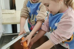 433b3e98-3a10-4cfb-9322-a664e1854b6b