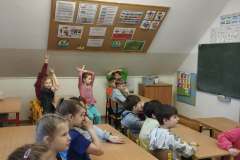 6aa9b930-5c09-490a-af75-3af3b780a59f