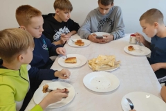 ae8e2a9a-fe76-4bf7-8360-1b28fd37274b