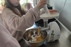 b9faf424-1d0b-4280-a6a9-9f69d472a066