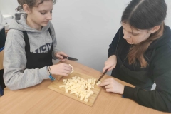 48fd9ccc-9aff-4bc3-8d31-5ac79a0765be