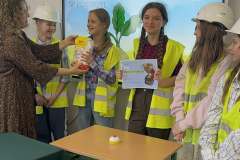 27f0593f-b3a7-4834-b2af-659a6008591b